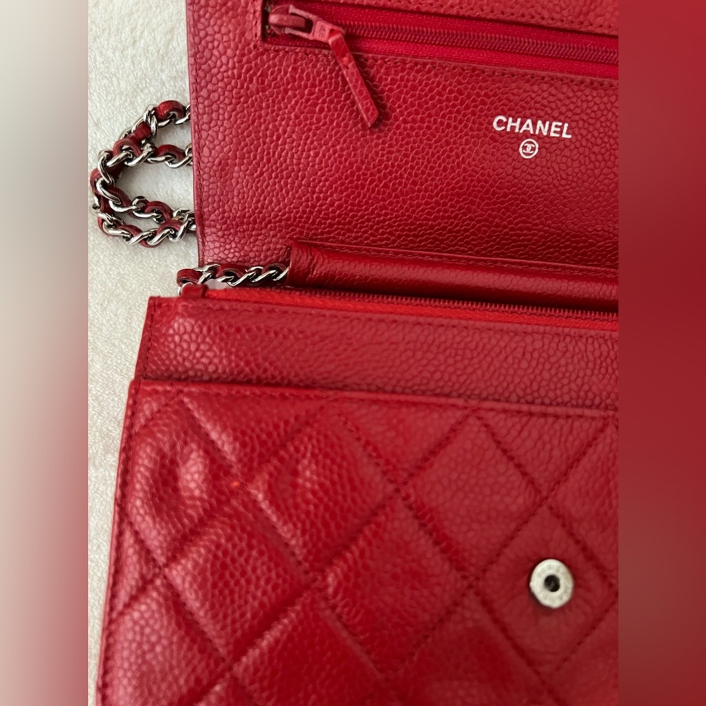 CHANEL Caviar Red Wallet On Chain Authentic Preloved With Card - Picture 11 of 16